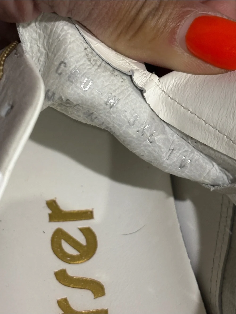 Courser Uno Women’s Sneakers – White Luxe / Gold – Size 11